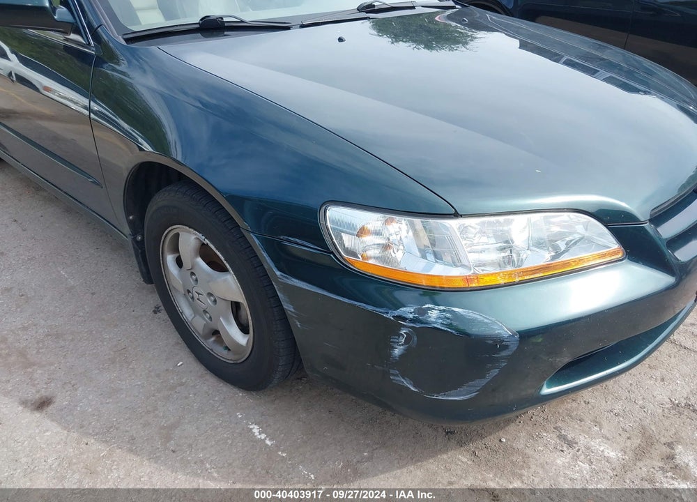 1998 HONDA ACCORD EX VIN: 1HGCG5655WA155205