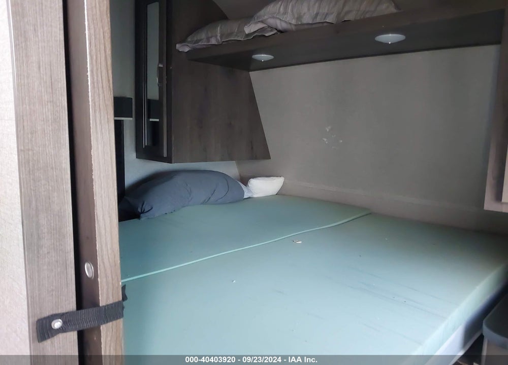 2020 JAYCO JAYFLIGHT VIN: 1UJBJ0BP0L75W0306