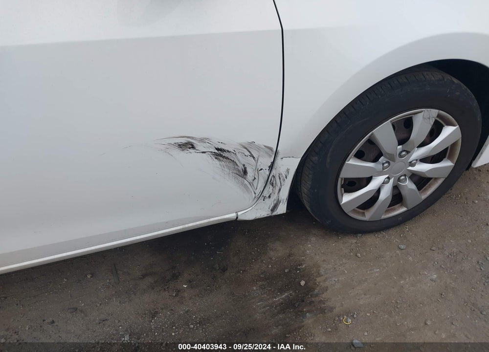 2014 TOYOTA COROLLA LE VIN: 2T1BURHE8EC082221