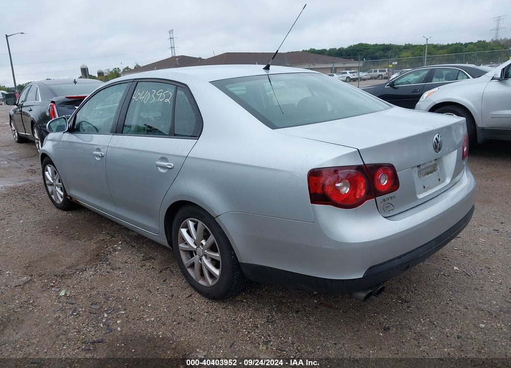 2010 VOLKSWAGEN JETTA LIMITED EDITION VIN: 3VWRX7AJ5AM155870