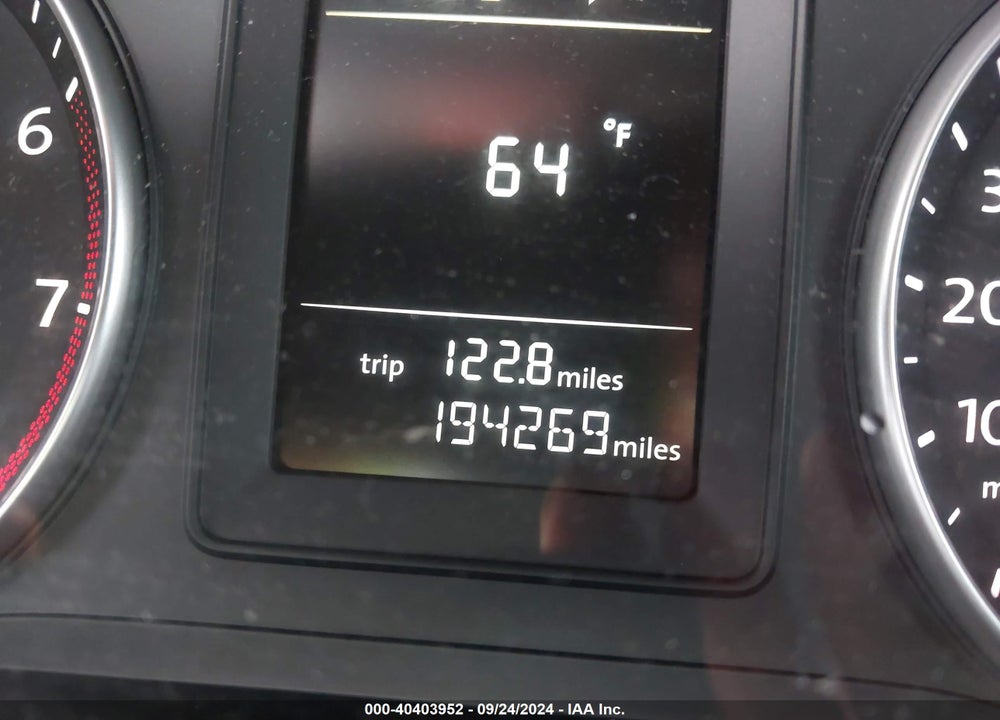 2010 VOLKSWAGEN JETTA LIMITED EDITION VIN: 3VWRX7AJ5AM155870