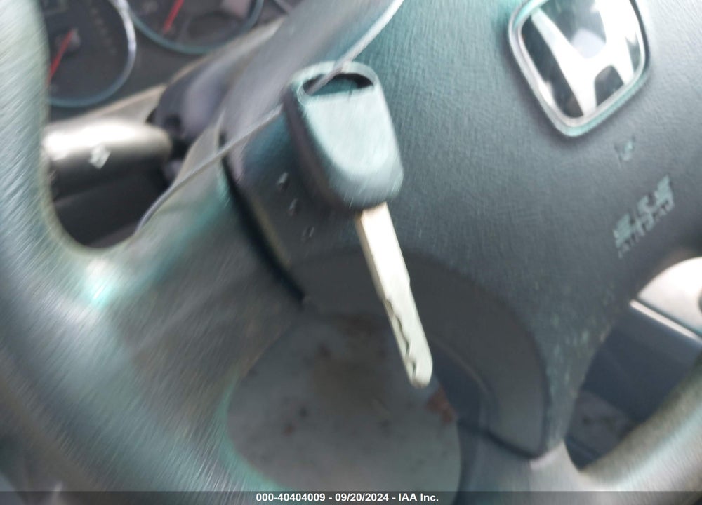 2005 HONDA CIVIC LX VIN: 1HGES16525L014255