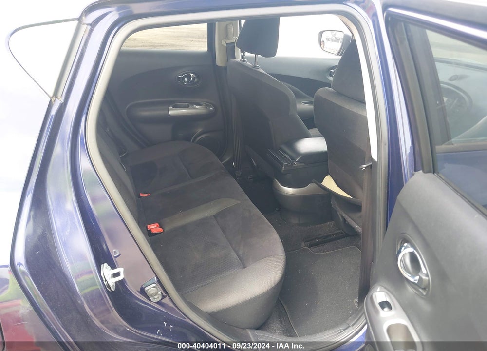 2015 NISSAN JUKE SV VIN: JN8AF5MR2FT502853