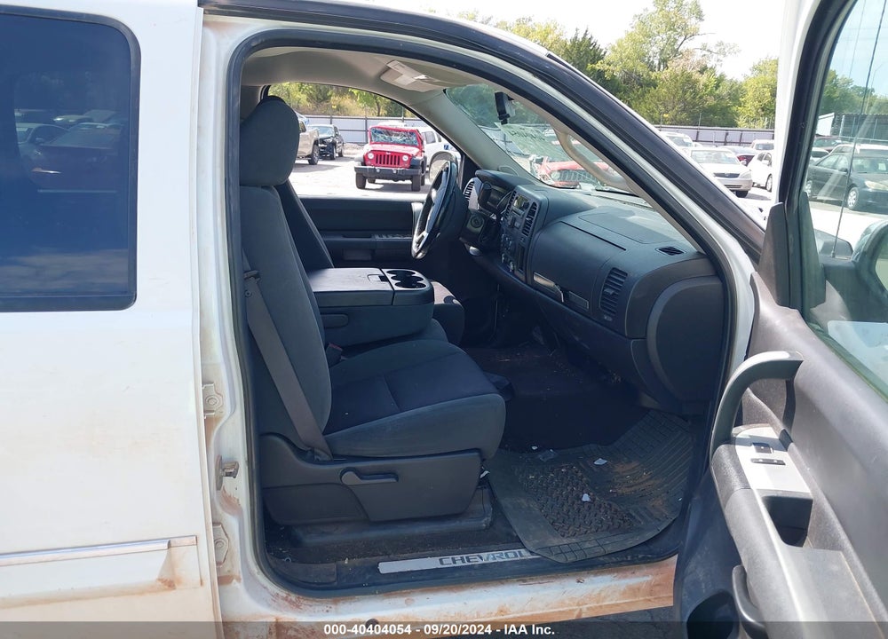 2009 CHEVROLET SILVERADO 1500 LT VIN: 3GCEC23J69G260361