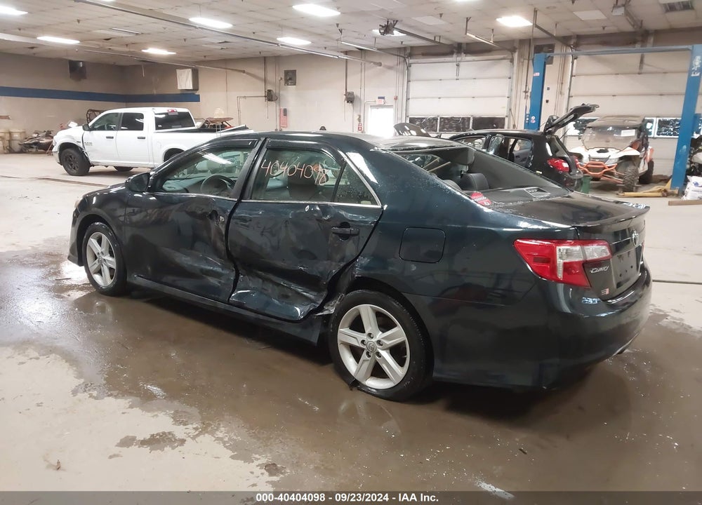 2014 TOYOTA CAMRY SE VIN: 4T1BF1FKXEU872137