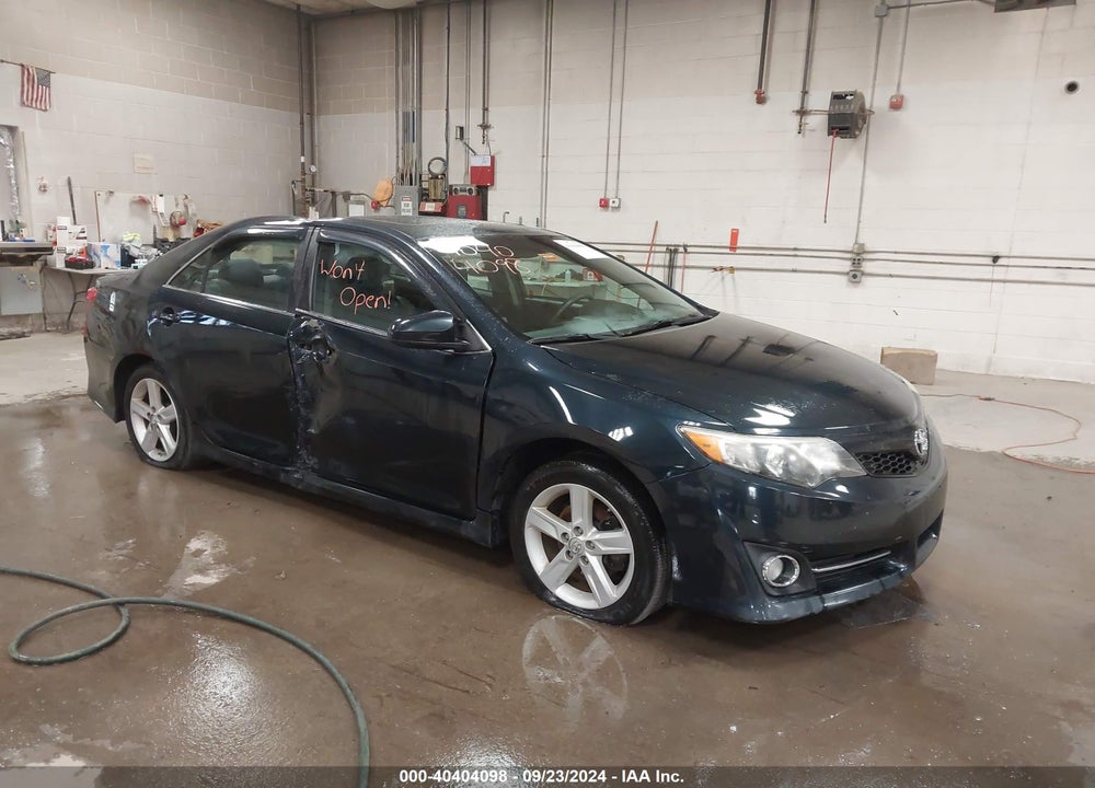 2014 TOYOTA CAMRY SE VIN: 4T1BF1FKXEU872137