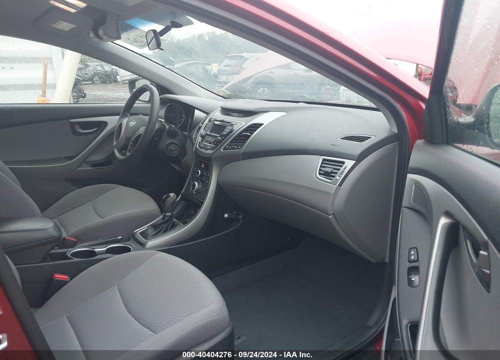 2015 HYUNDAI ELANTRA SE VIN: 5NPDH4AE8FH557228
