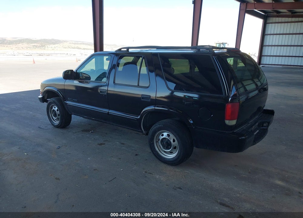 2002 CHEVROLET BLAZER LS VIN: 1GNDT13WX2K234904