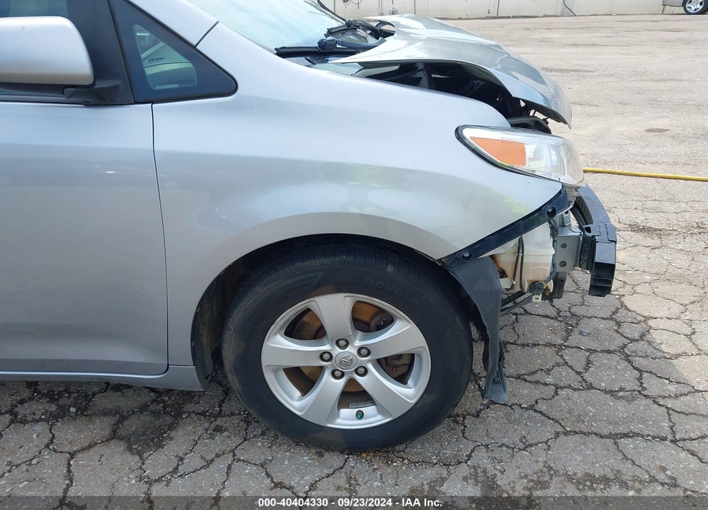 2015 TOYOTA SIENNA LE 8 PASSENGER VIN: 5TDKK3DC5FS571708