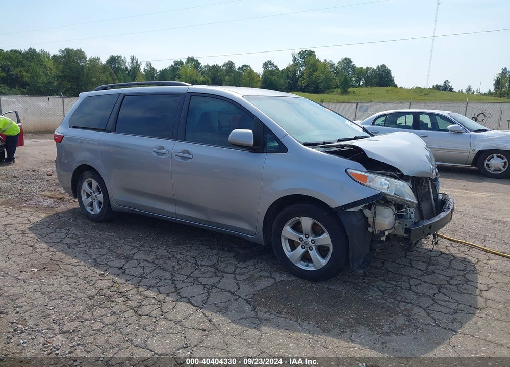 2015 TOYOTA SIENNA LE 8 PASSENGER VIN: 5TDKK3DC5FS571708
