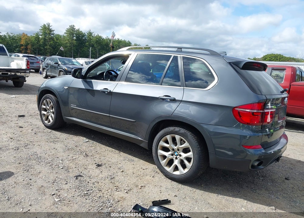 2013 BMW X5 XDRIVE35I/XDRIVE35I PREMIUM/XDRIVE35I SPORT ACTIVITY VIN: 5UXZV4C54D0B02156