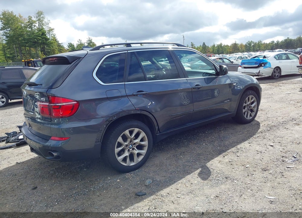 2013 BMW X5 XDRIVE35I/XDRIVE35I PREMIUM/XDRIVE35I SPORT ACTIVITY VIN: 5UXZV4C54D0B02156