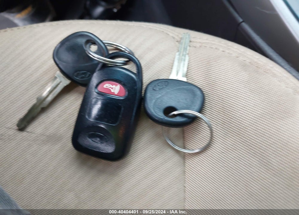 2013 HYUNDAI ELANTRA VIN: 5NPDH4AE1DH373536