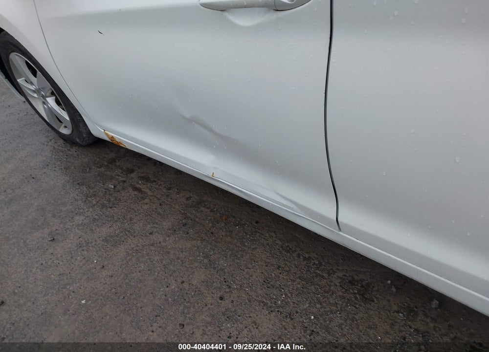 2013 HYUNDAI ELANTRA VIN: 5NPDH4AE1DH373536
