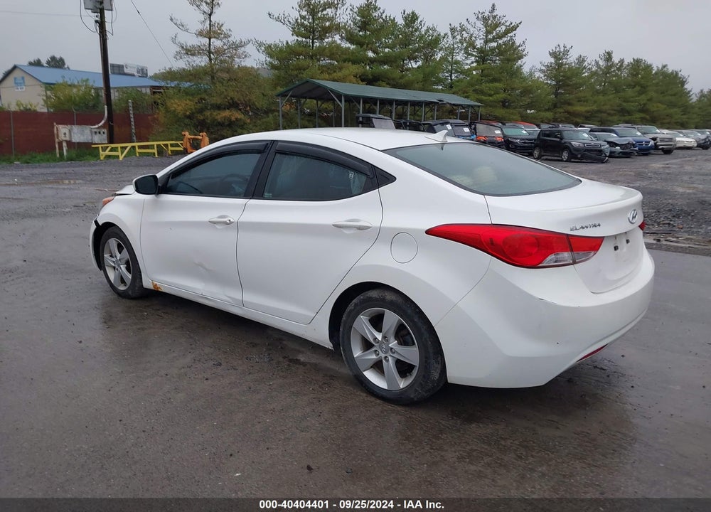 2013 HYUNDAI ELANTRA VIN: 5NPDH4AE1DH373536