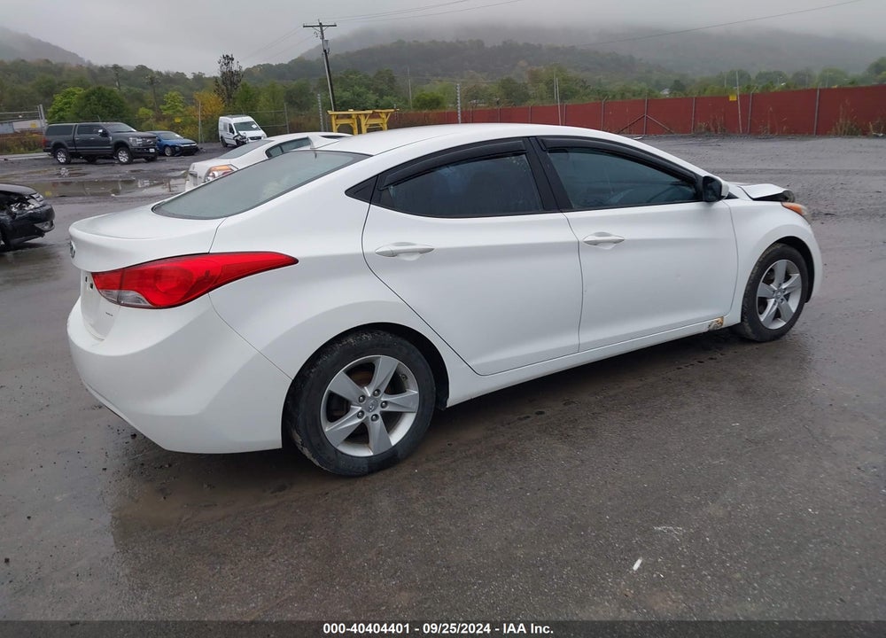 2013 HYUNDAI ELANTRA VIN: 5NPDH4AE1DH373536