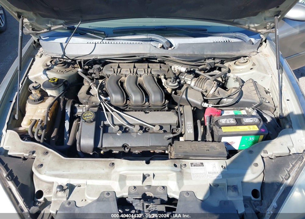 2001 FORD TAURUS SES VIN: 1FAFP55S41A147310