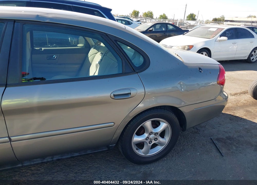 2001 FORD TAURUS SES VIN: 1FAFP55S41A147310