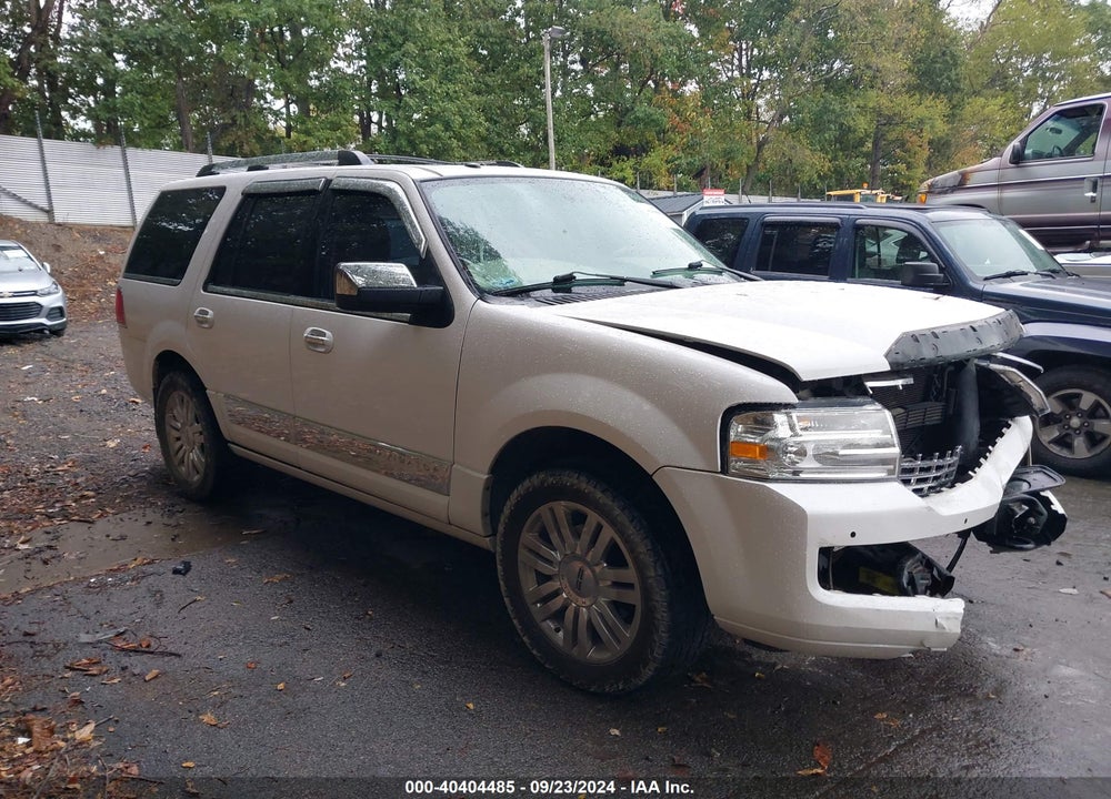 2014 LINCOLN NAVIGATOR VIN: 5LMJJ2J51EEL00852