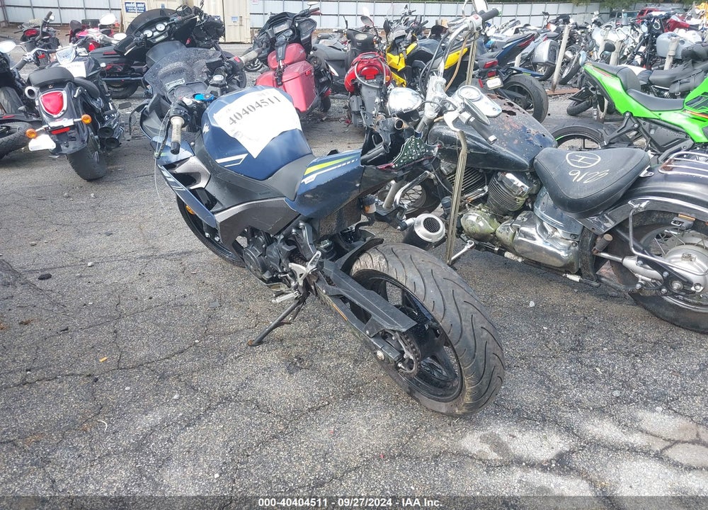 2022 KAWASAKI EX400 VIN: JKAEXKG15NDAE2202