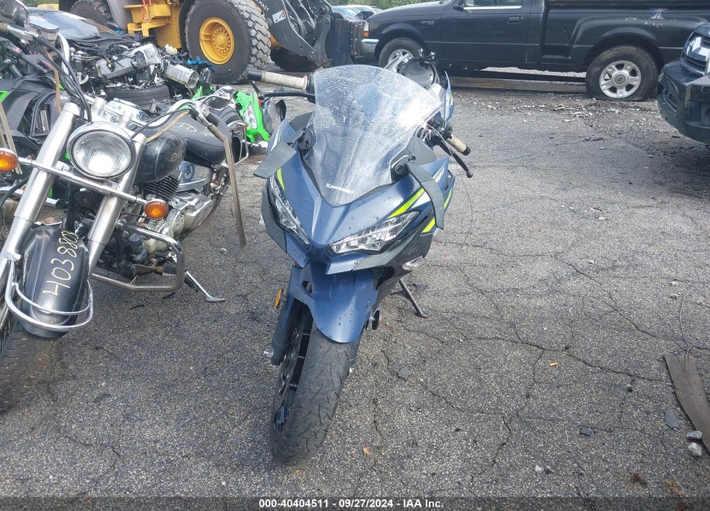 2022 KAWASAKI EX400 VIN: JKAEXKG15NDAE2202