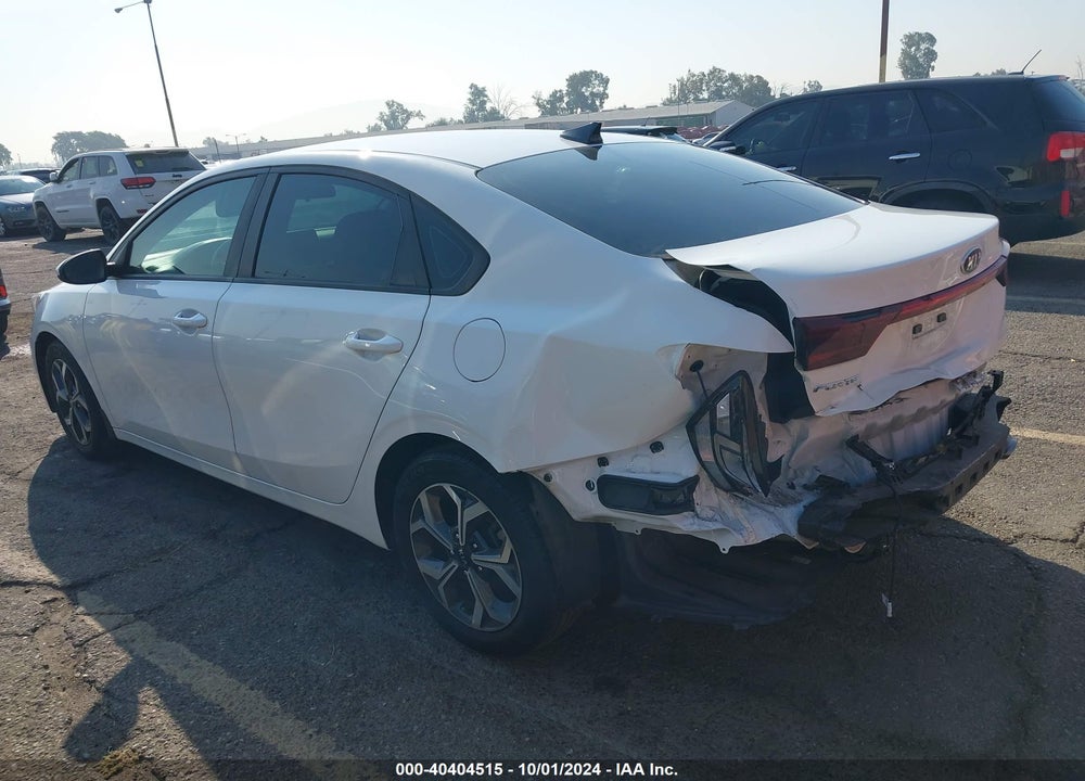 2019 KIA FORTE LXS VIN: 3KPF24AD3KE070793
