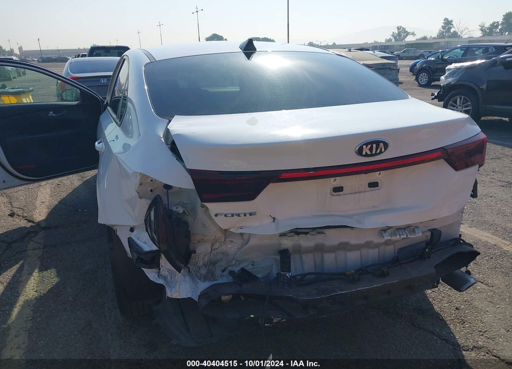 2019 KIA FORTE LXS VIN: 3KPF24AD3KE070793