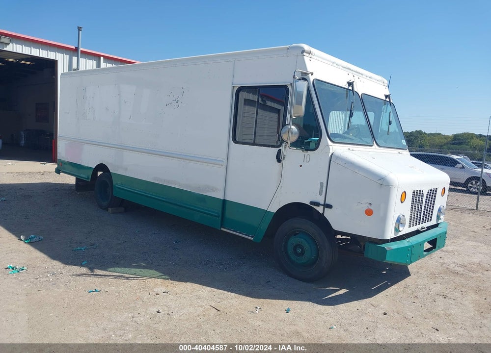 2014 FREIGHTLINER CHASSIS M LINE WALK-IN VAN VIN: 4UZAC2DV0ECFV2017