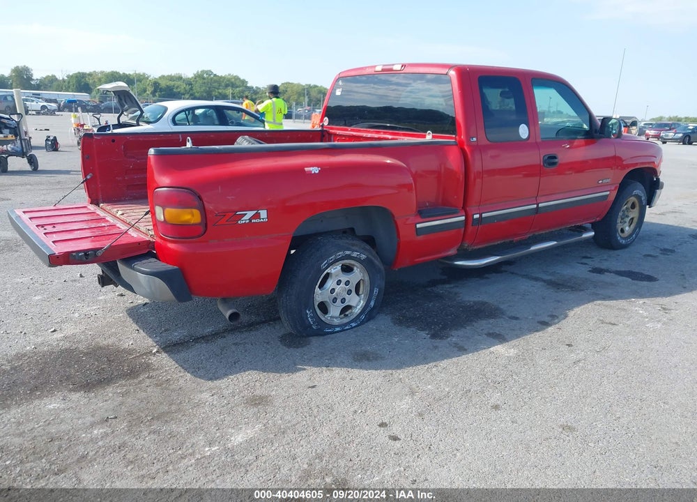 2001 CHEVROLET SILVERADO 1500 LS VIN: 2GCEK19T811118192