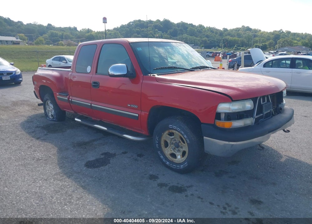 2001 CHEVROLET SILVERADO 1500 LS VIN: 2GCEK19T811118192