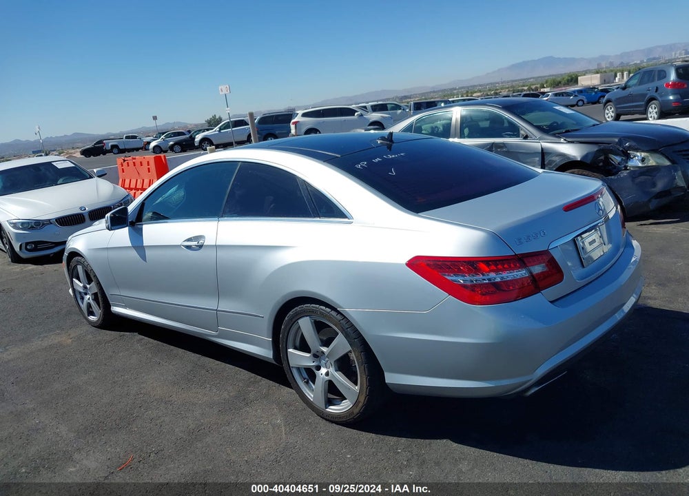 2011 MERCEDES-BENZ E 550 VIN: WDDKJ7CB0BF124920