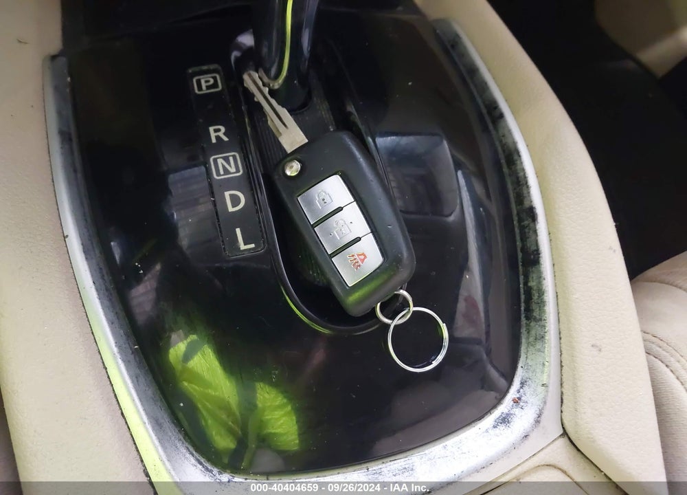 2016 NISSAN ROGUE S VIN: JN8AT2MT4GW025927