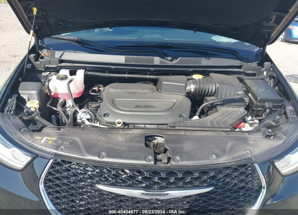 2024 CHRYSLER PACIFICA TOURING L VIN: 2C4RC1BG0RR135853