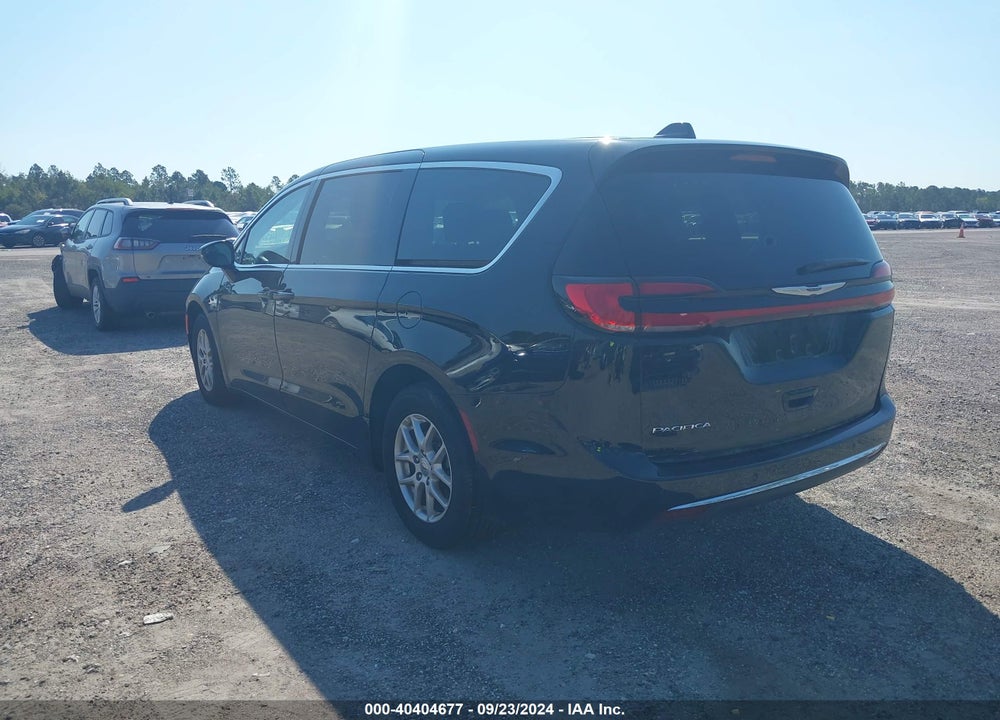 2024 CHRYSLER PACIFICA TOURING L VIN: 2C4RC1BG0RR135853