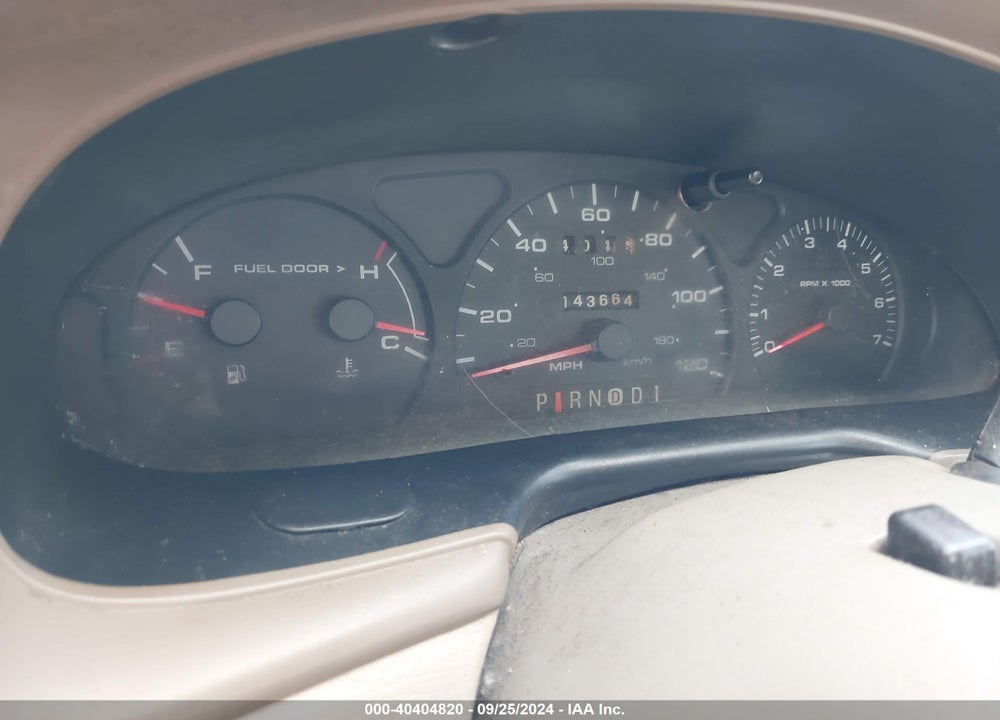 2003 FORD TAURUS SES VIN: 1FAFP55223A168725
