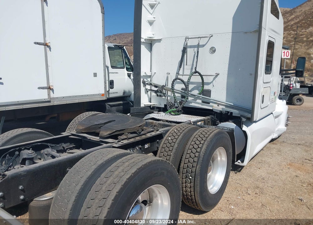 2022 KENWORTH T680 VIN: 1XKYD49X1NJ470459