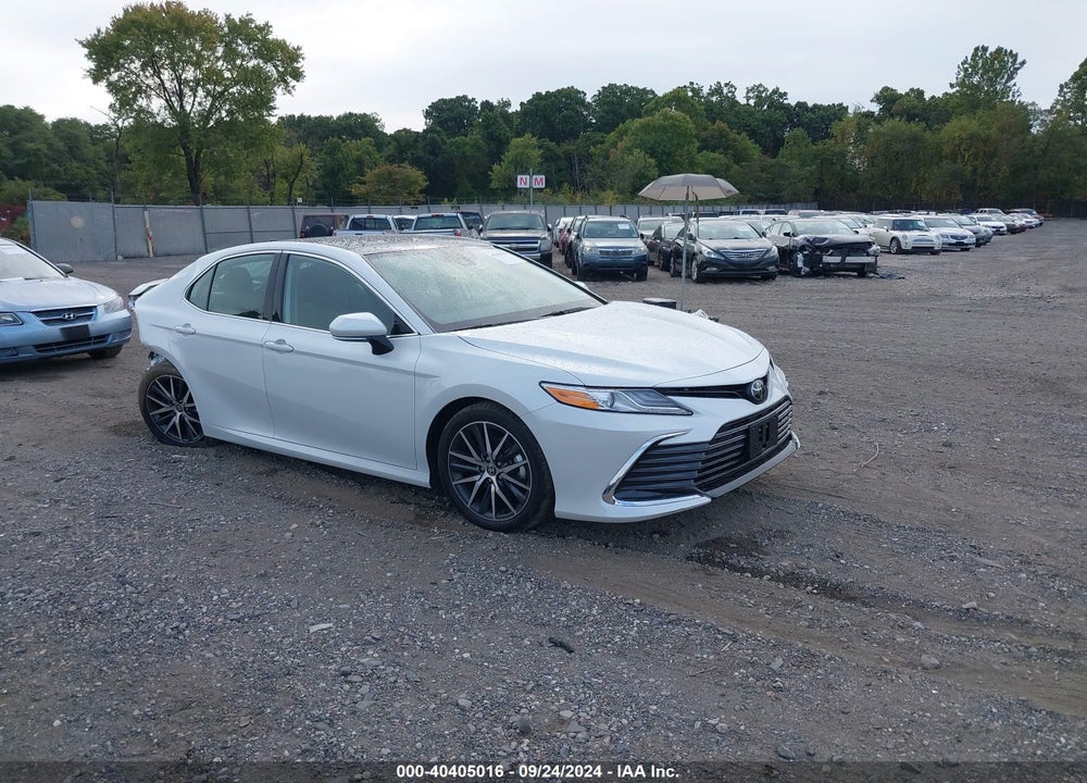 2024 TOYOTA CAMRY XLE VIN: 4T1F11BK3RU108111
