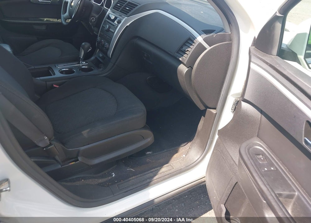 2011 CHEVROLET TRAVERSE 1LT VIN: 1GNKVGED5BJ252846