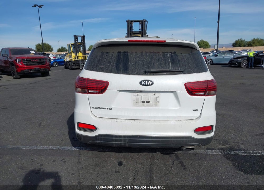 2019 KIA SORENTO 3.3L LX VIN: 5XYPG4A56KG478948