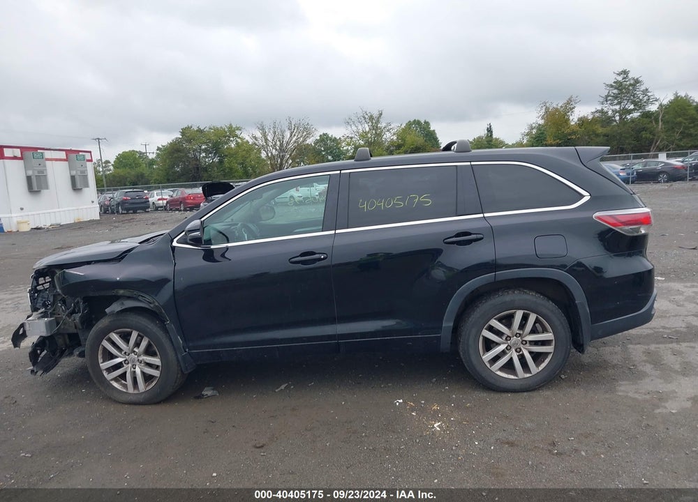 2015 TOYOTA HIGHLANDER LE V6 VIN: 5TDBKRFH5FS159493