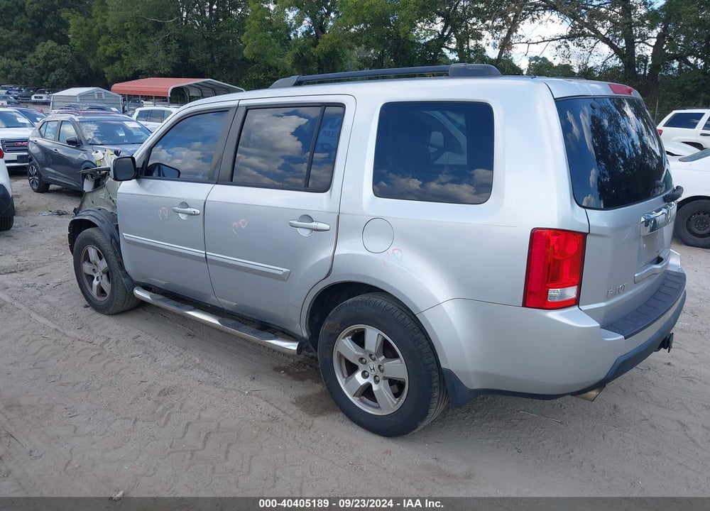 2011 HONDA PILOT EX-L VIN: 5FNYF3H52BB018491