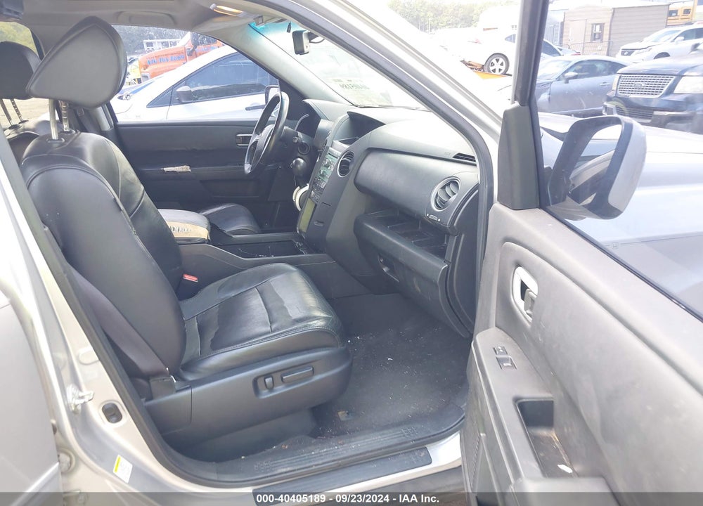 2011 HONDA PILOT EX-L VIN: 5FNYF3H52BB018491