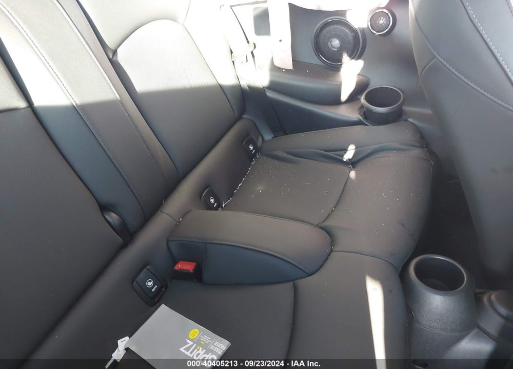 2024 MINI SE HARDTOP COOPER VIN: WMW13DJ04R2V89974