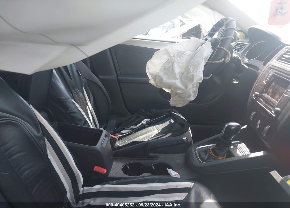 2017 VOLKSWAGEN JETTA 1.4T S VIN: 3VW2B7AJ5HM251671