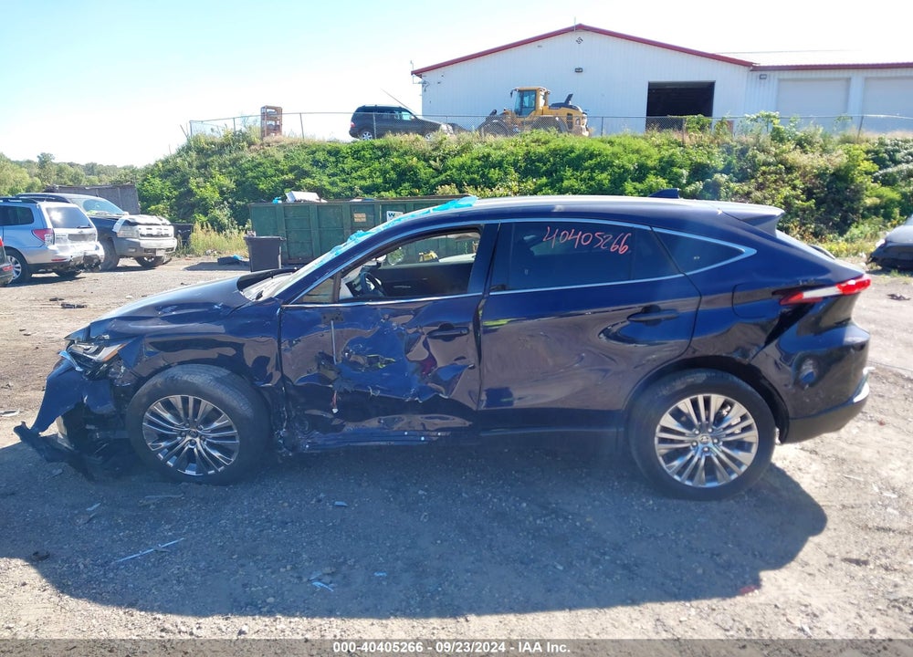2022 TOYOTA VENZA XLE VIN: JTEAAAAH9NJ116144
