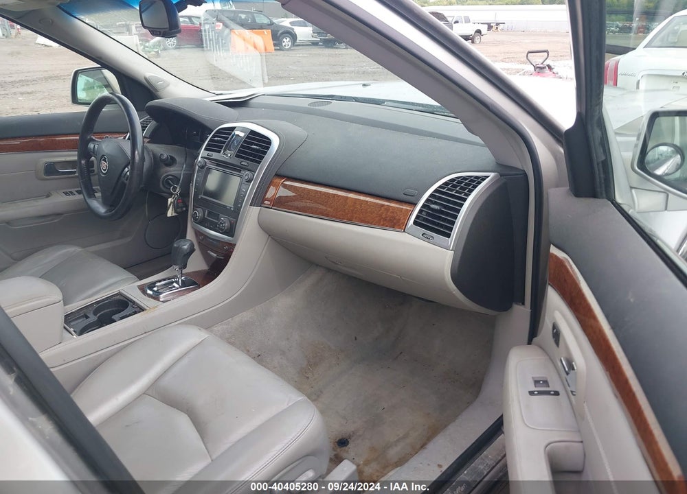 2007 CADILLAC SRX V8 VIN: 1GYEE63A070141606