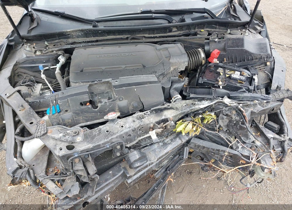 2015 HONDA ACCORD VIN: 1HGCR3F80FA023798