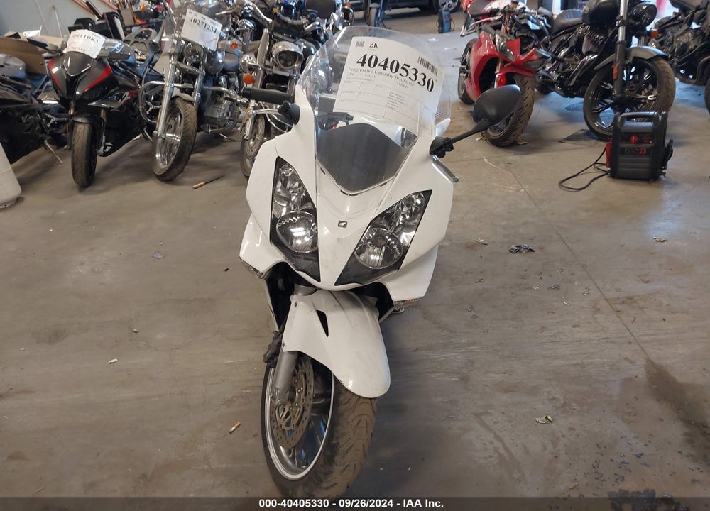2006 HONDA VFR800 VIN: JH2RC46106M800411