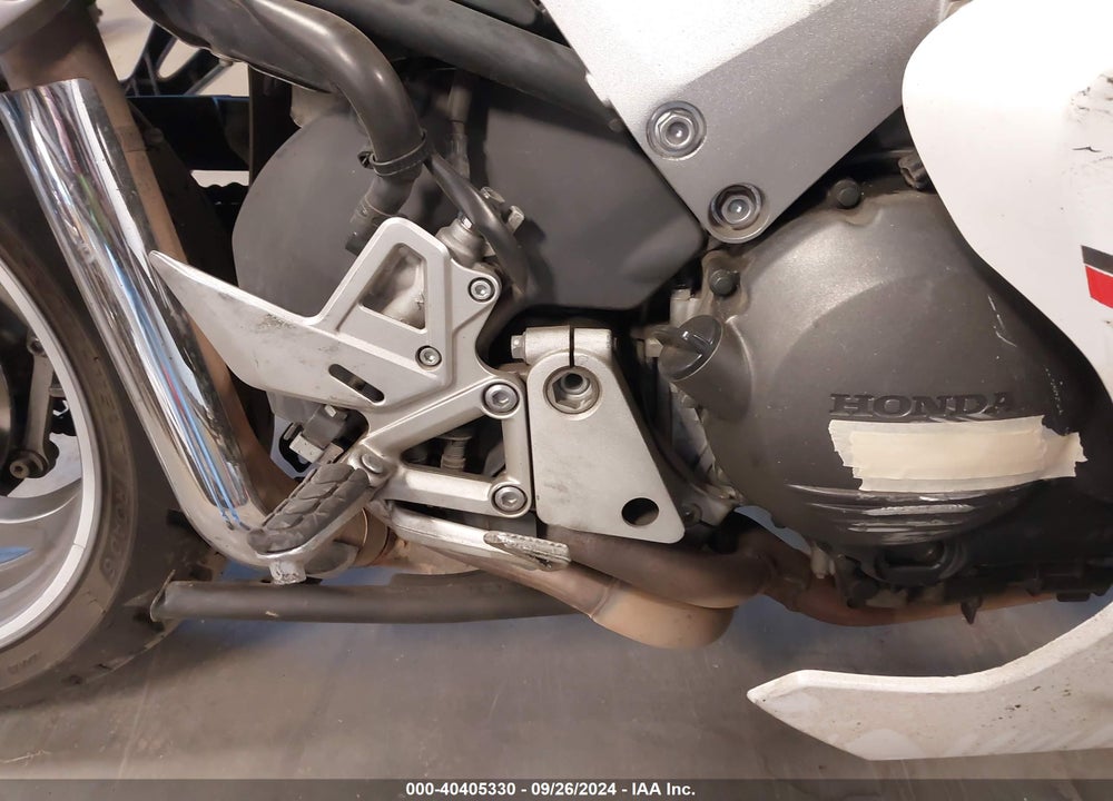 2006 HONDA VFR800 VIN: JH2RC46106M800411
