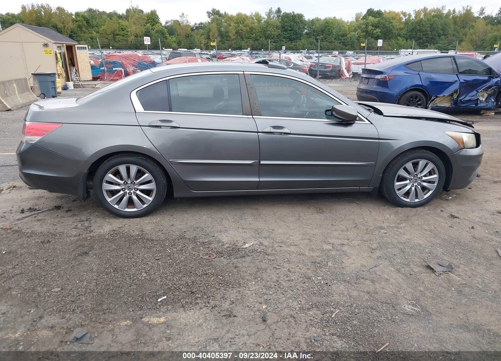 2011 HONDA ACCORD 2.4 EX-L VIN: 1HGCP2F89BA025883